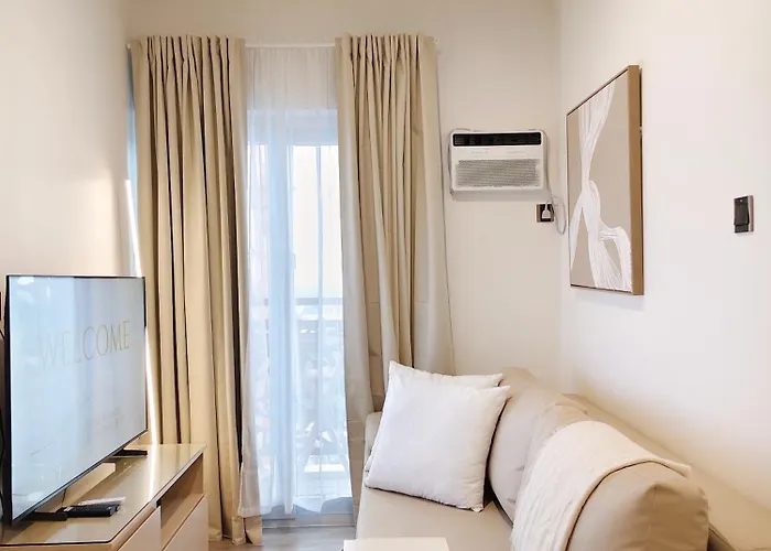 Coastal Crest View L 1br With Balcony L Pool Talisay (Cebu)